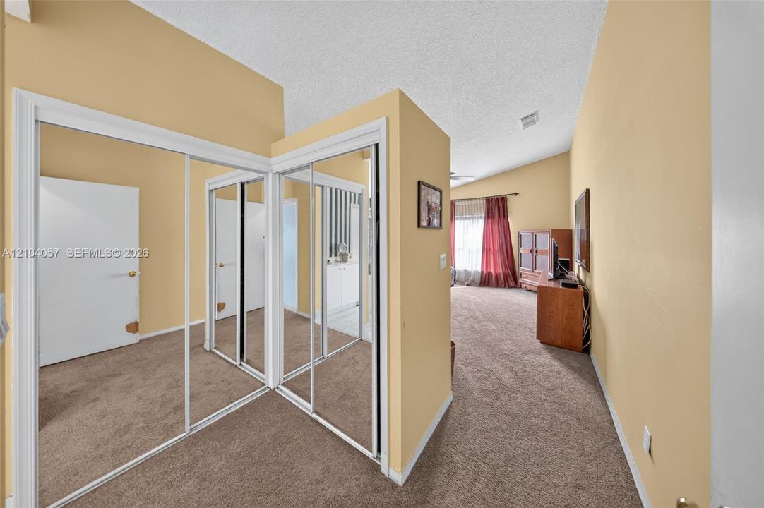 En Venta: $530,000 (3 camas, 2 baños, 1841 Pies cuadrados)