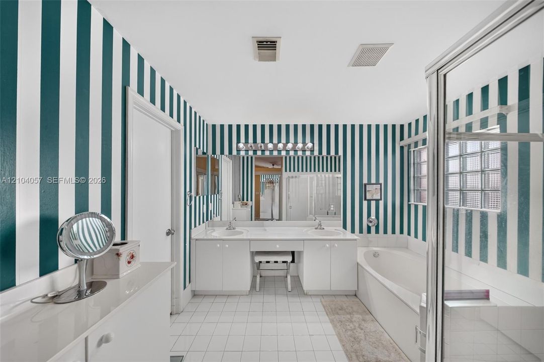 En Venta: $530,000 (3 camas, 2 baños, 1841 Pies cuadrados)