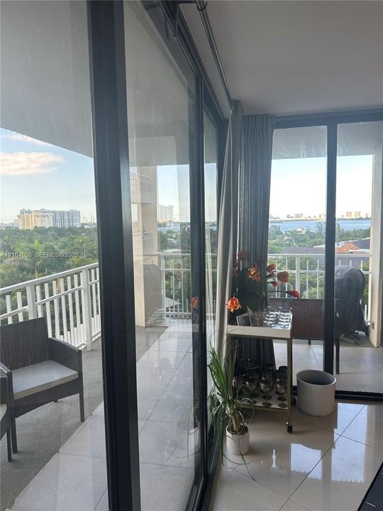 For Sale: $450,000 (2 beds, 2 baths, 1520 Square Feet)