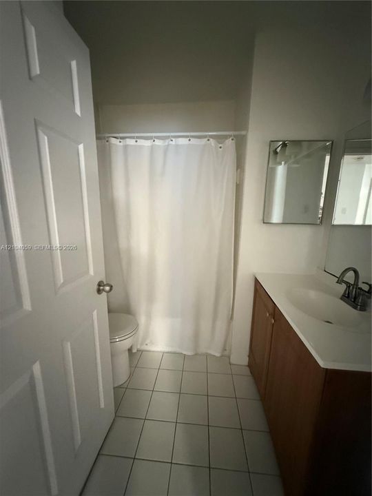 For Rent: $2,200 (2 beds, 2 baths, 1093 Square Feet)
