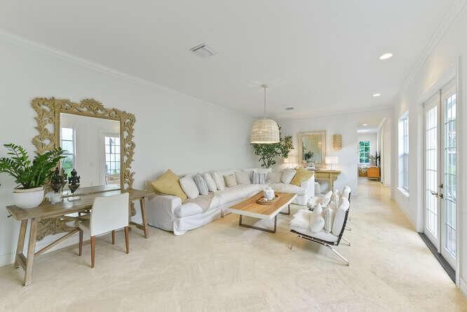 1014 Bay St Jason Morrs 7-012-046-666x44
