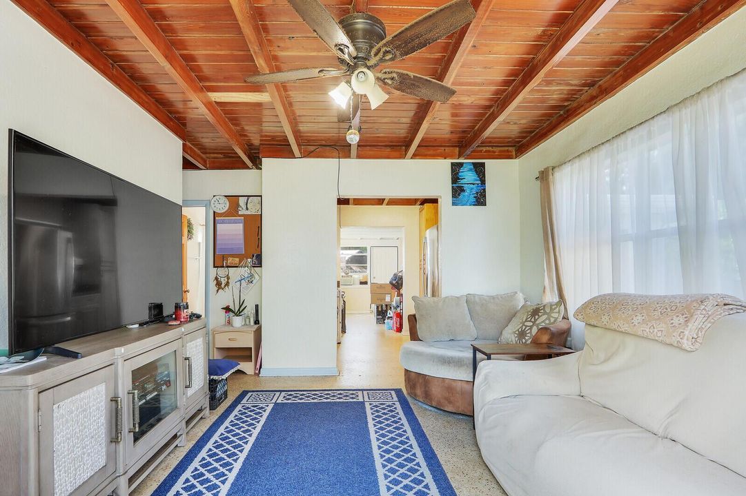 Living Room 02