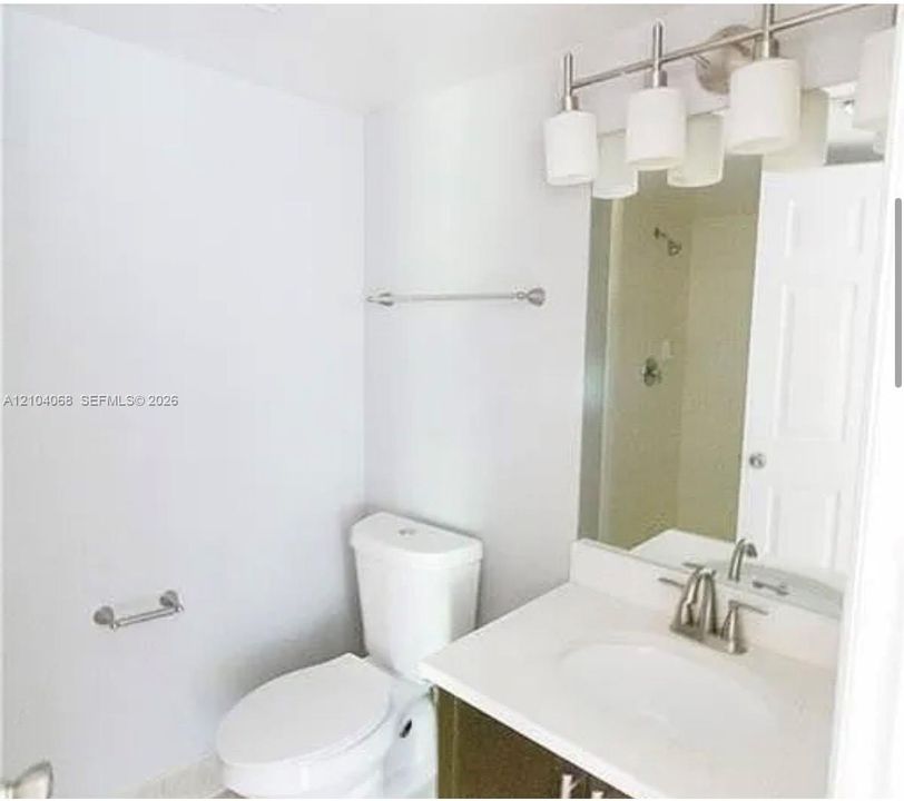 На продажу: $215,000 (3 спален, 2 ванн, 1220 Квадратных фут)