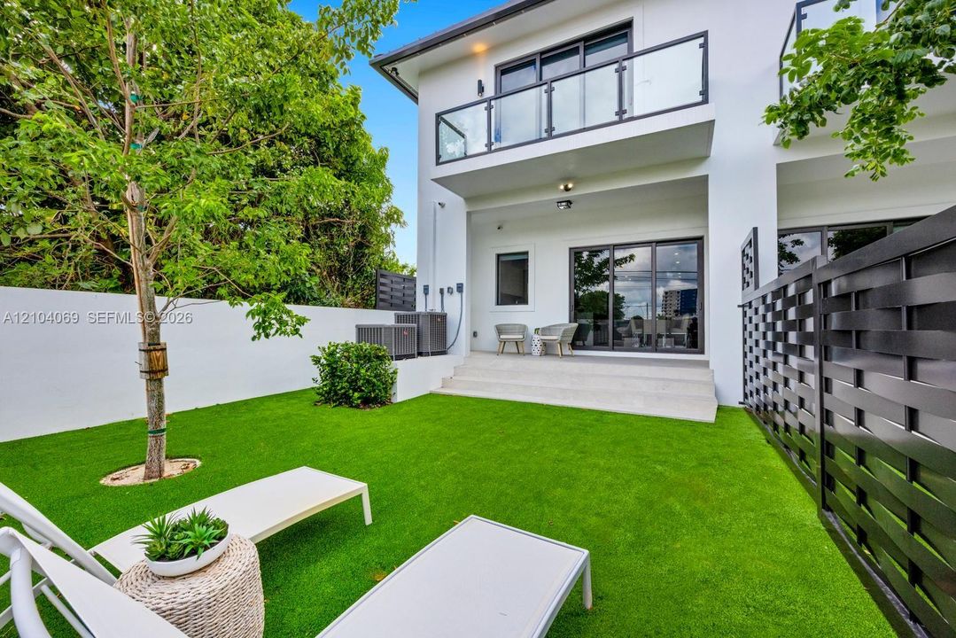На продажу: $1,299,999 (4 спален, 4 ванн, 2929 Квадратных фут)