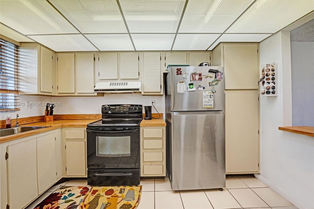 For Sale: $210,000 (2 beds, 2 baths, 1070 Square Feet)