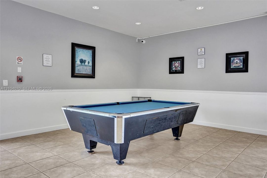 For Sale: $210,000 (2 beds, 2 baths, 1070 Square Feet)
