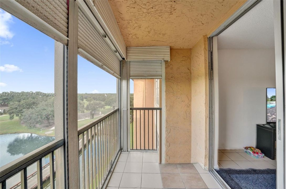 For Sale: $210,000 (2 beds, 2 baths, 1070 Square Feet)