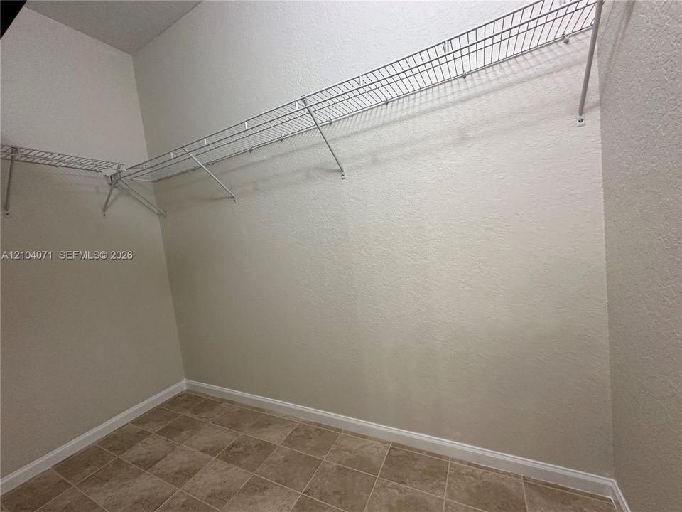 En Renta: $3,100 (3 camas, 2 baños, 1621 Pies cuadrados)