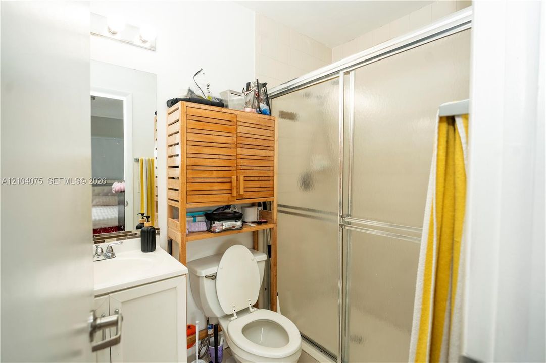 На продажу: $399,000 (2 спален, 2 ванн, 1158 Квадратных фут)