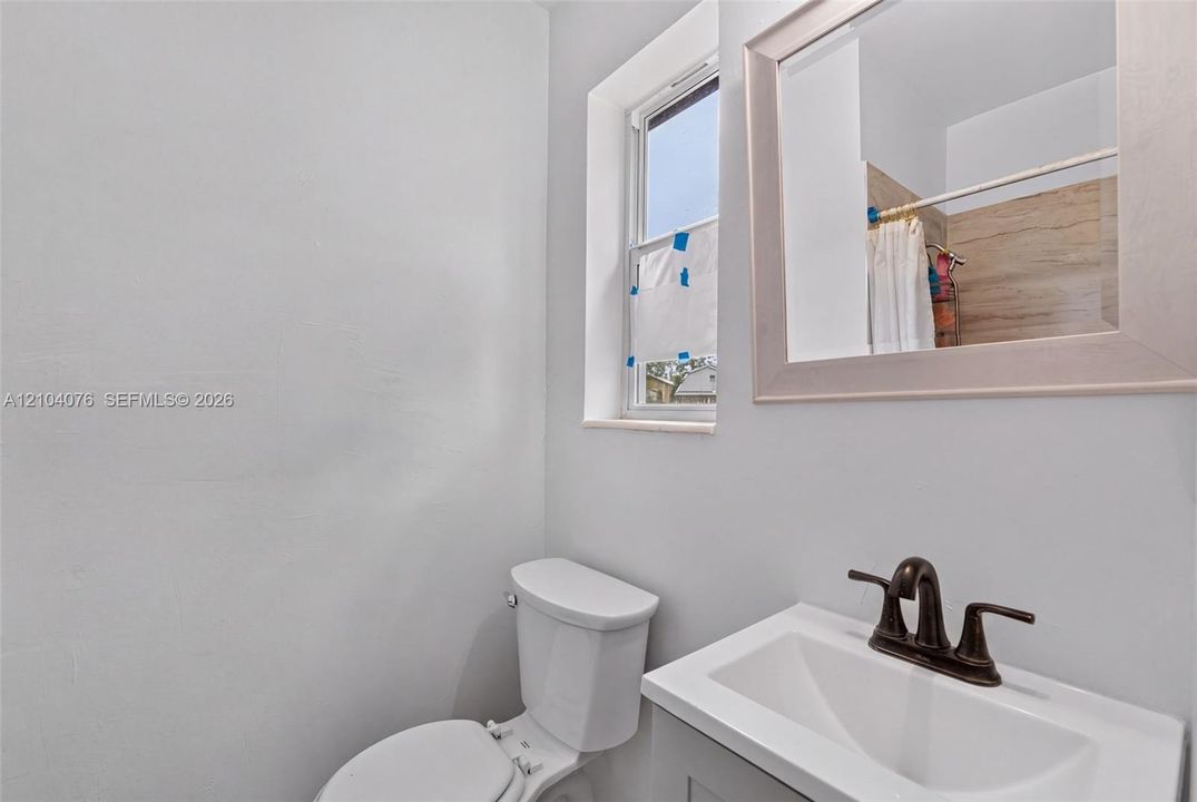En Venta: $400,000 (3 camas, 2 baños, 888 Pies cuadrados)