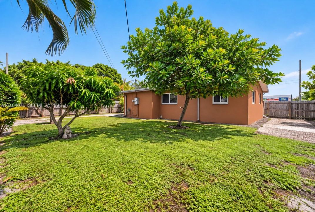 En Venta: $400,000 (3 camas, 2 baños, 888 Pies cuadrados)