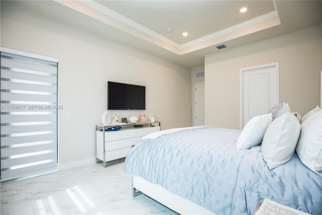 For Sale: $669,000 (3 beds, 2 baths, 1724 Square Feet)