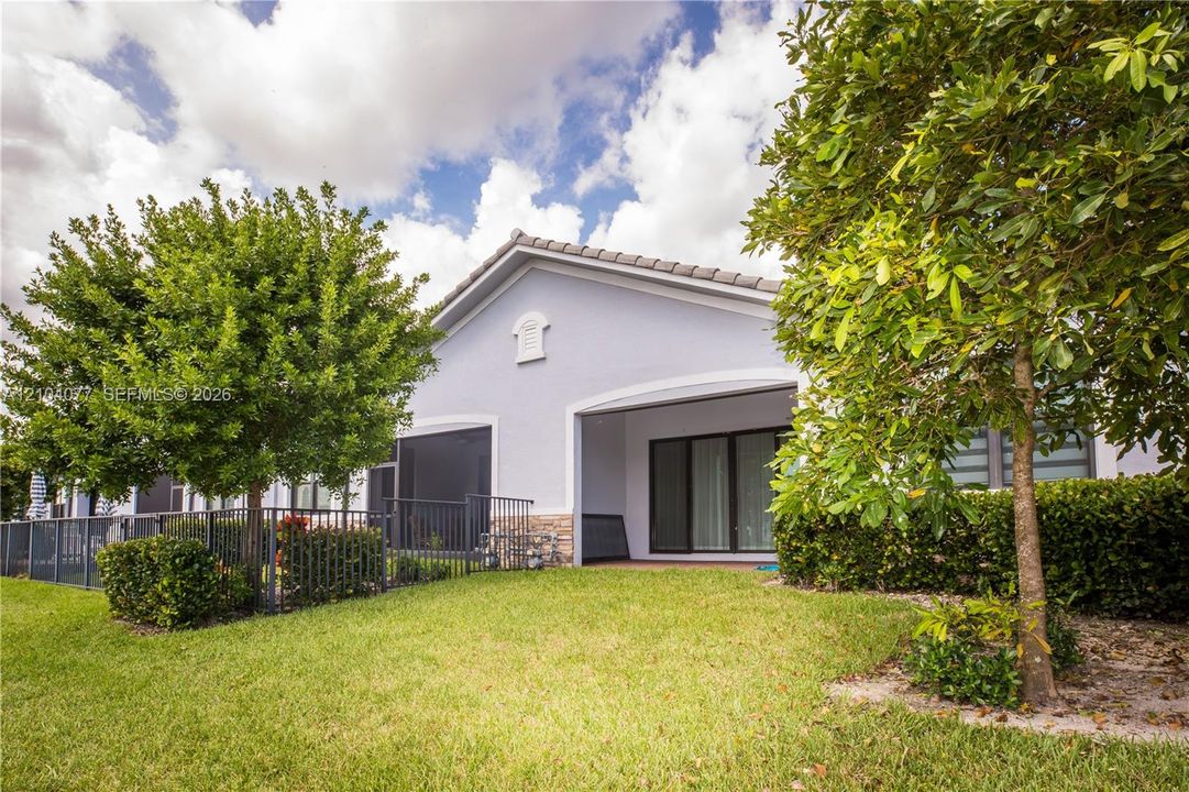 For Sale: $669,000 (3 beds, 2 baths, 1724 Square Feet)