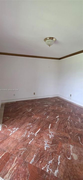 На продажу: $64,900 (1 спален, 1 ванн, 590 Квадратных фут)