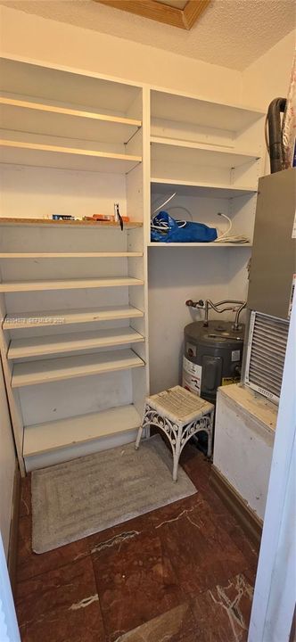 На продажу: $64,900 (1 спален, 1 ванн, 590 Квадратных фут)