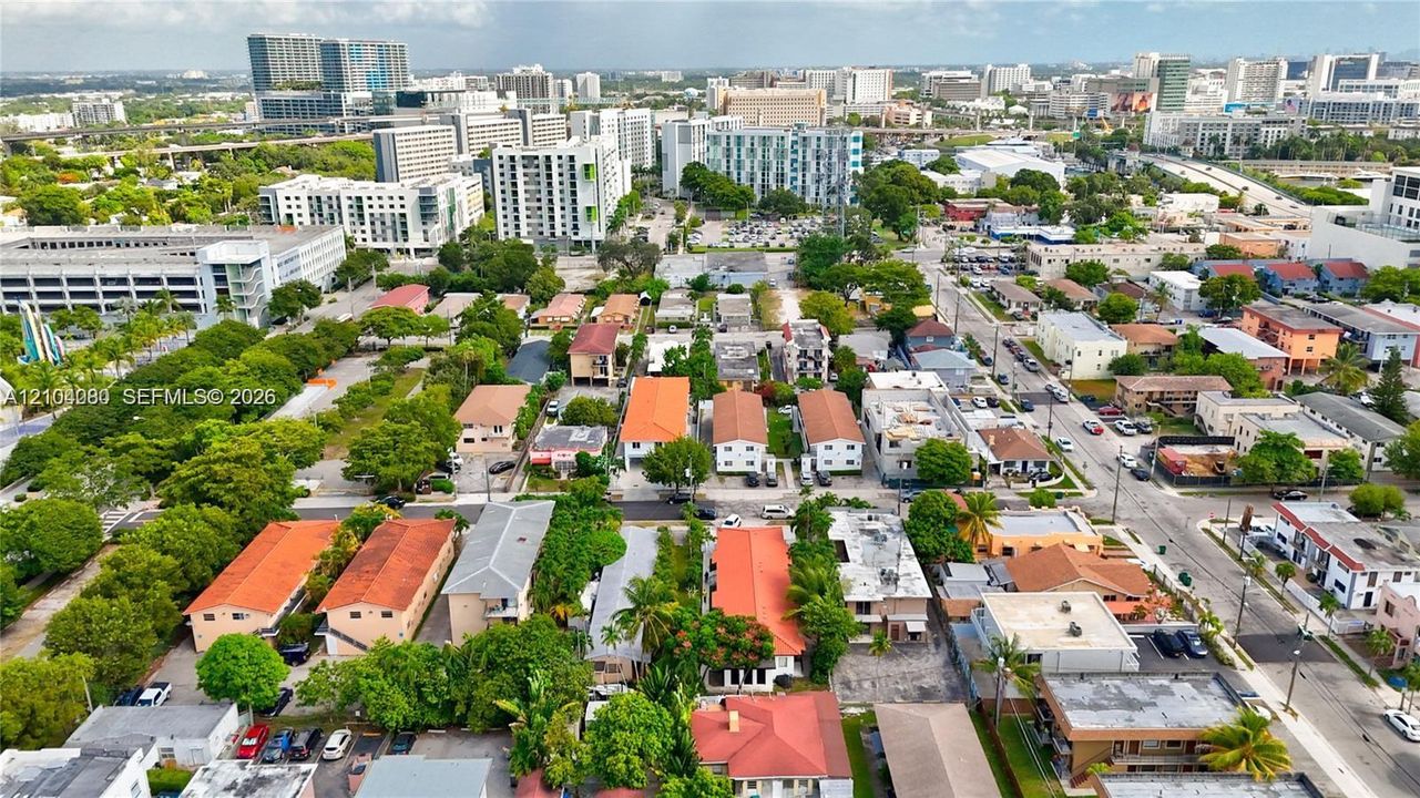 For Rent: $1,850 (1 beds, 1 baths, 2690 Square Feet)