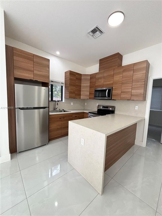 В аренду: $2,800 (2 спален, 2 ванн, 3680 Квадратных фут)
