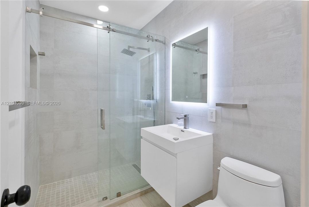 For Rent: $11,000 (4 beds, 3 baths, 1970 Square Feet)