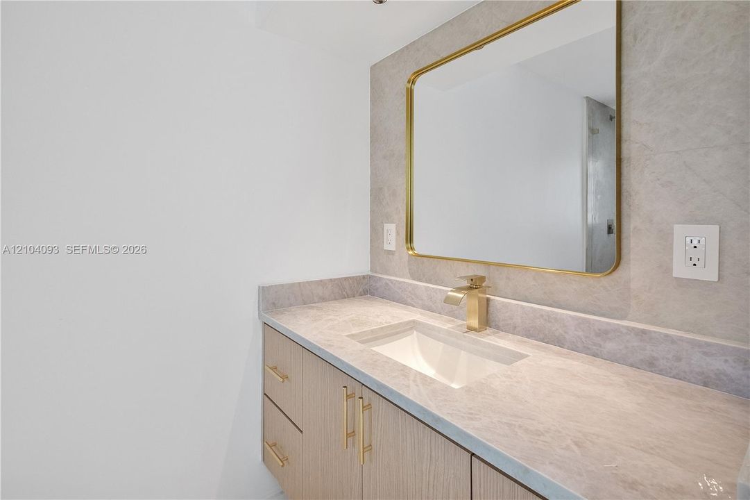 For Rent: $11,000 (4 beds, 3 baths, 1970 Square Feet)