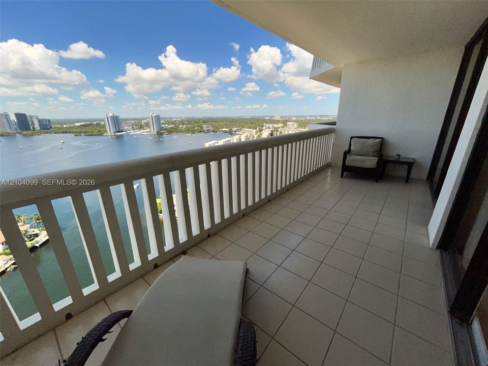 В аренду: $8,500 (3 спален, 2 ванн, 1520 Квадратных фут)