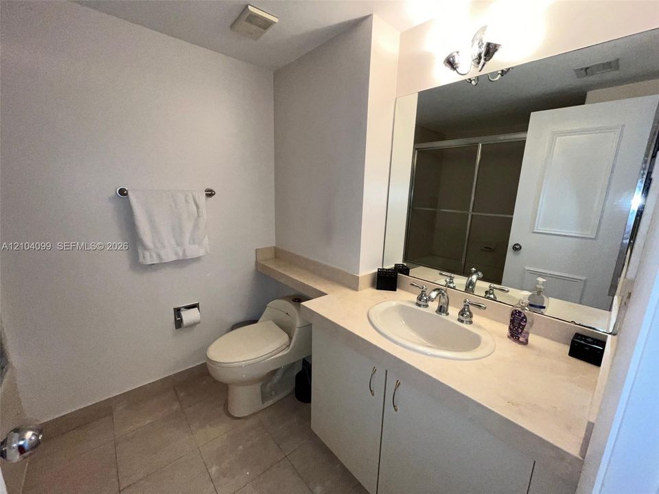 В аренду: $8,500 (3 спален, 2 ванн, 1520 Квадратных фут)