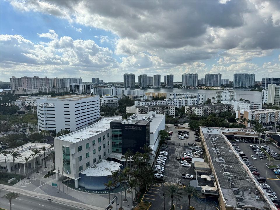 For Sale: $208,000 (0 beds, 1 baths, 551 Square Feet)