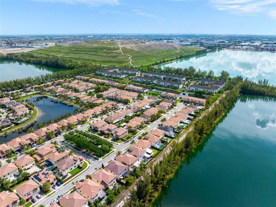 На продажу: $1,124,000 (4 спален, 3 ванн, 2674 Квадратных фут)