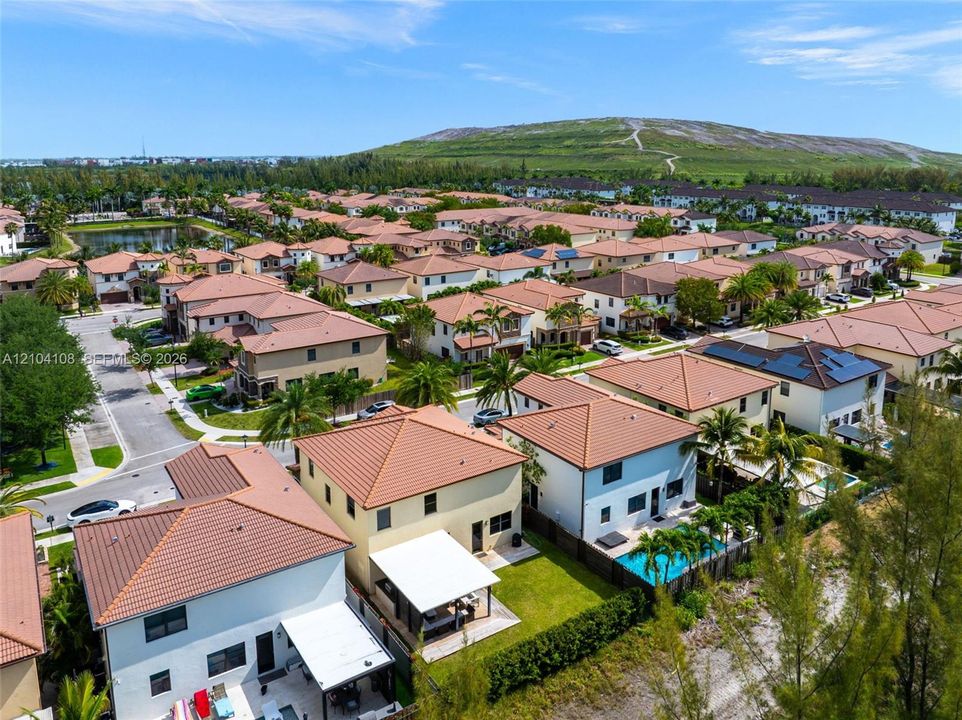На продажу: $1,124,000 (4 спален, 3 ванн, 2674 Квадратных фут)