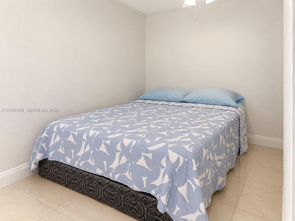 В аренду: $2,300 (1 спален, 1 ванн, 684 Квадратных фут)