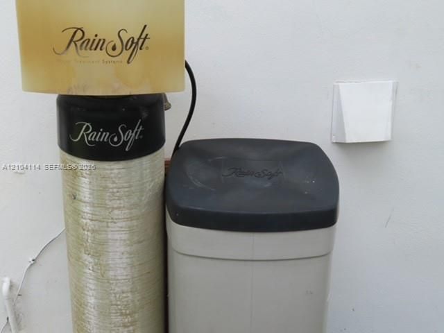 RainSoft water treatment system including a multi-stage conditioning tank and matching salt reservoir