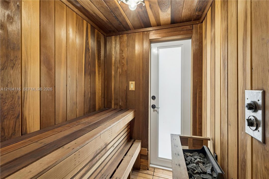 В аренду: $19,000 (5 спален, 4 ванн, 3860 Квадратных фут)