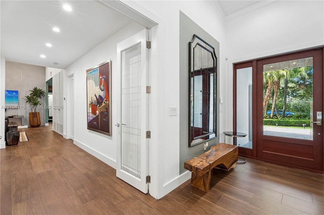 В аренду: $19,000 (5 спален, 4 ванн, 3860 Квадратных фут)