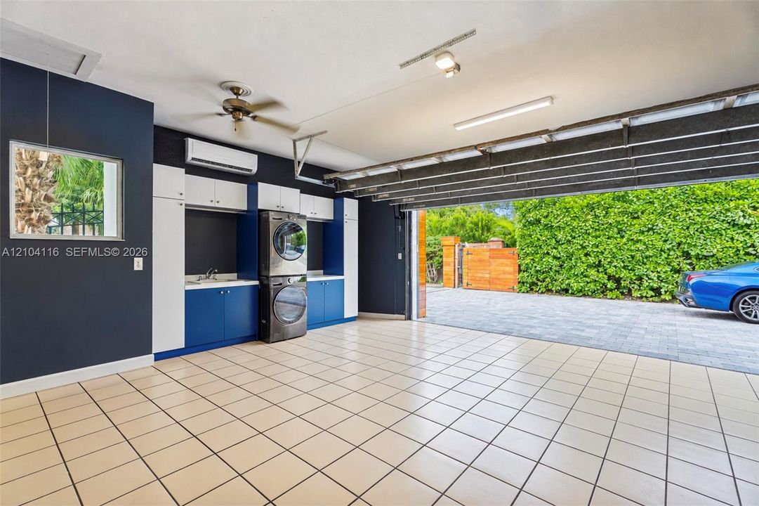 spacious 2 car garage