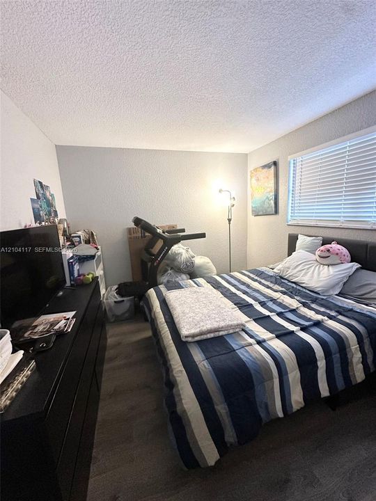 For Sale: $360,000 (3 beds, 2 baths, 1360 Square Feet)