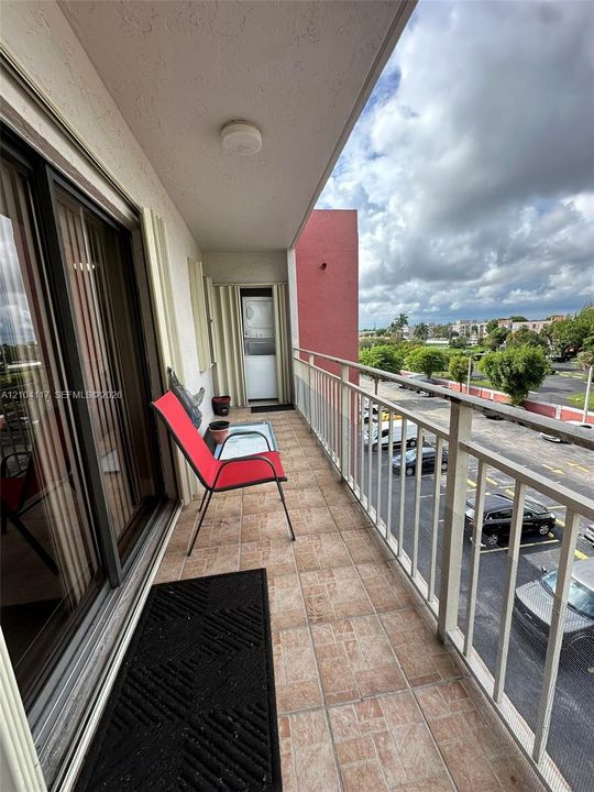 For Sale: $360,000 (3 beds, 2 baths, 1360 Square Feet)