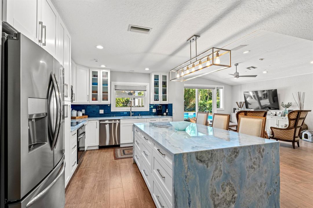 KITCHEN_ANGLE_RIGHT