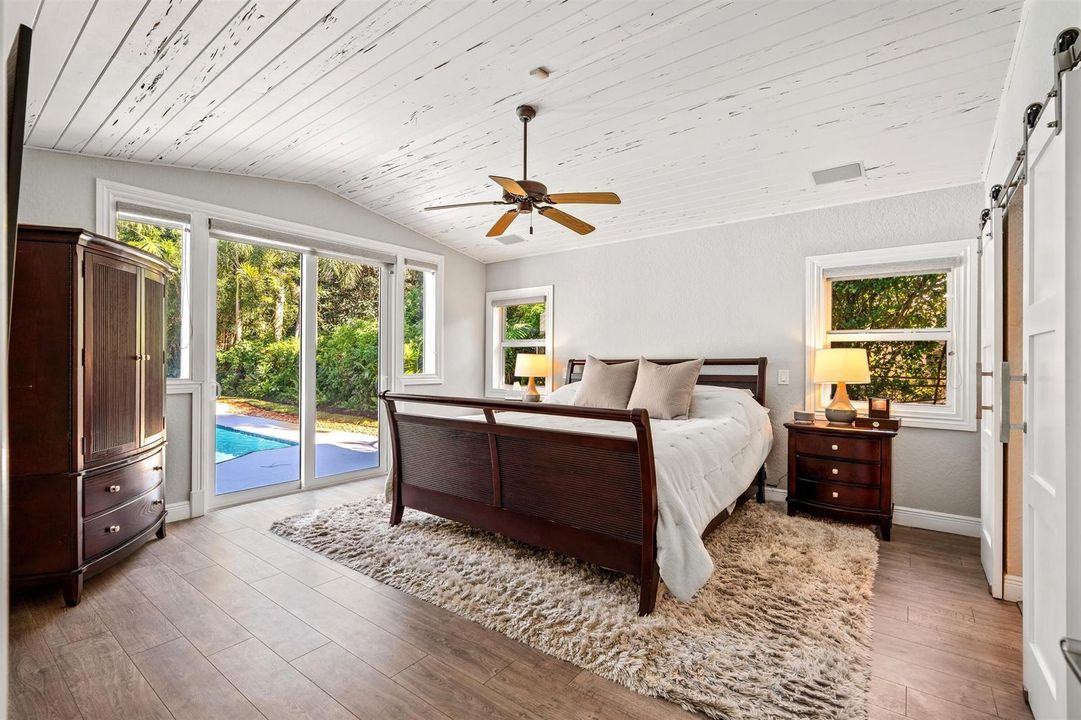 PRIMARY_BEDROOM_ANGLE_LEFT