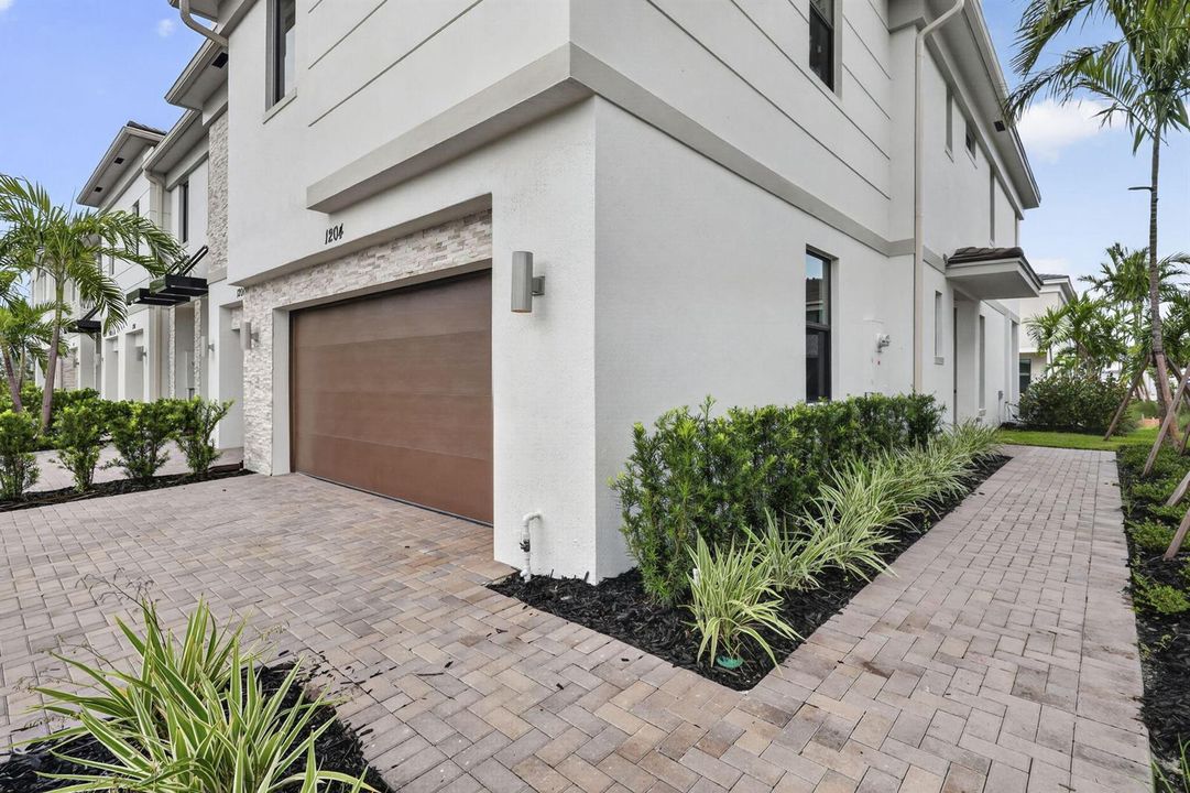 3-web-or-mls-BS1A2200