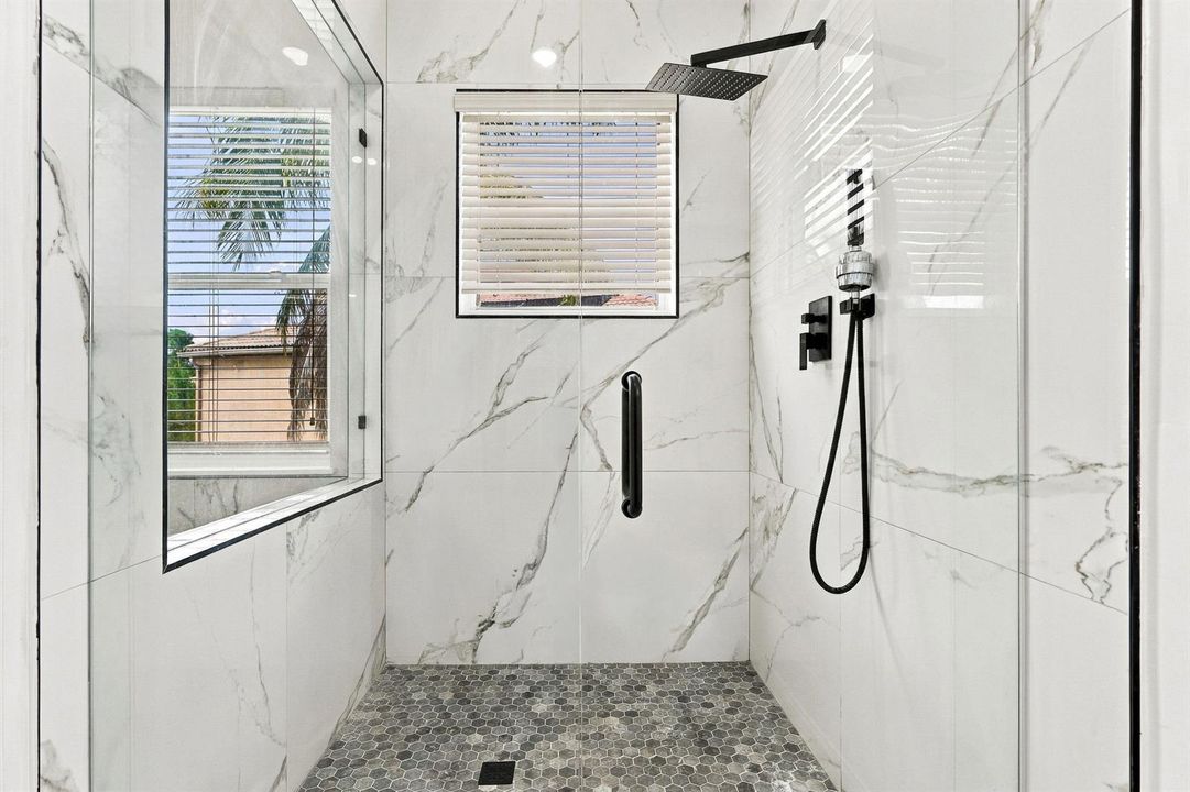 18_bathroom