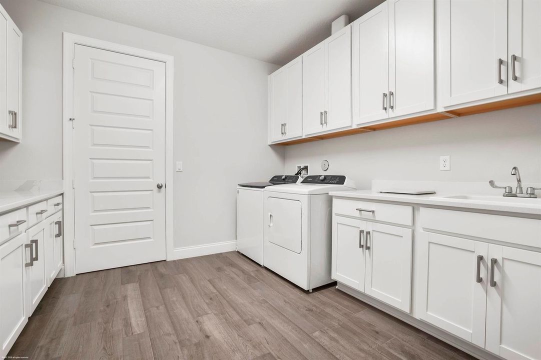 5680 Hampton Park Cir 054