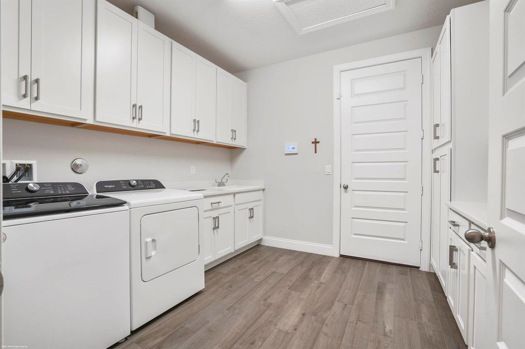 5680 Hampton Park Cir 053