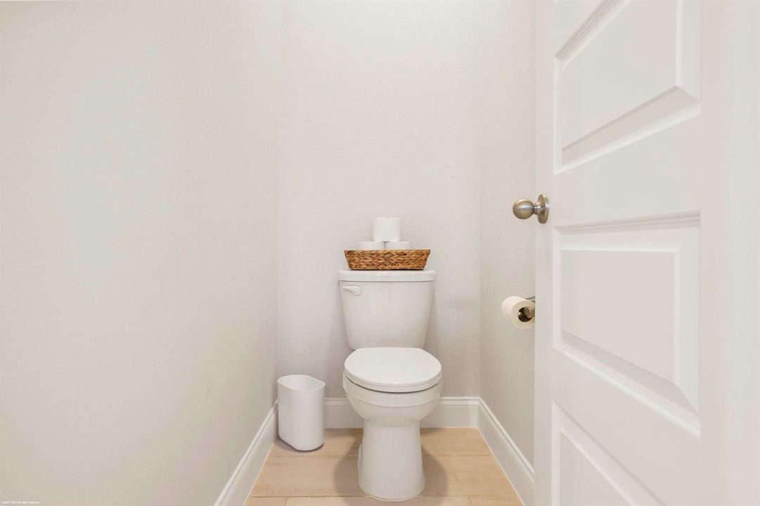 5680 Hampton Park Cir 040