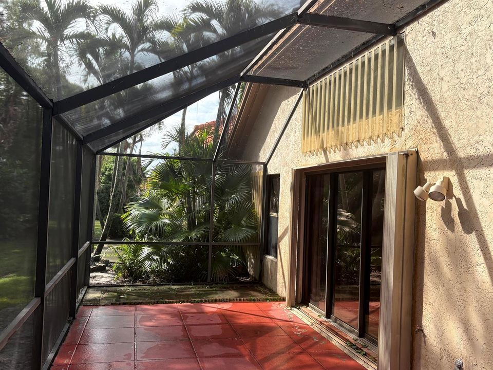 Screened in Porch