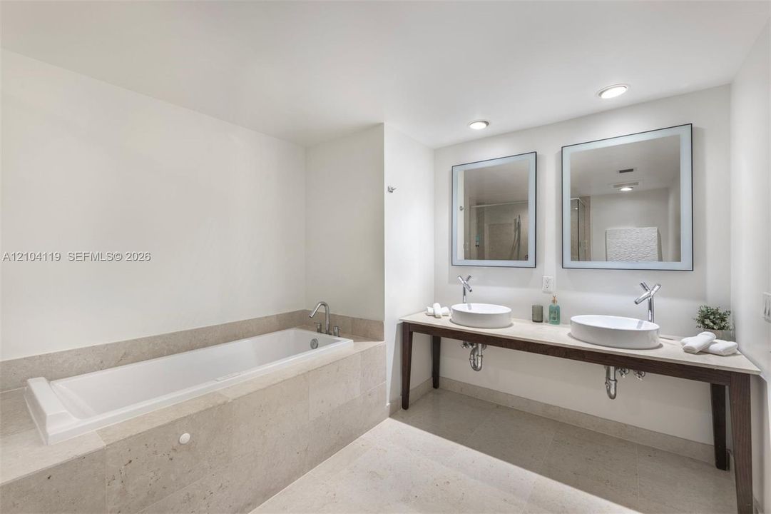 En Venta: $1,050,000 (2 camas, 2 baños, 1286 Pies cuadrados)