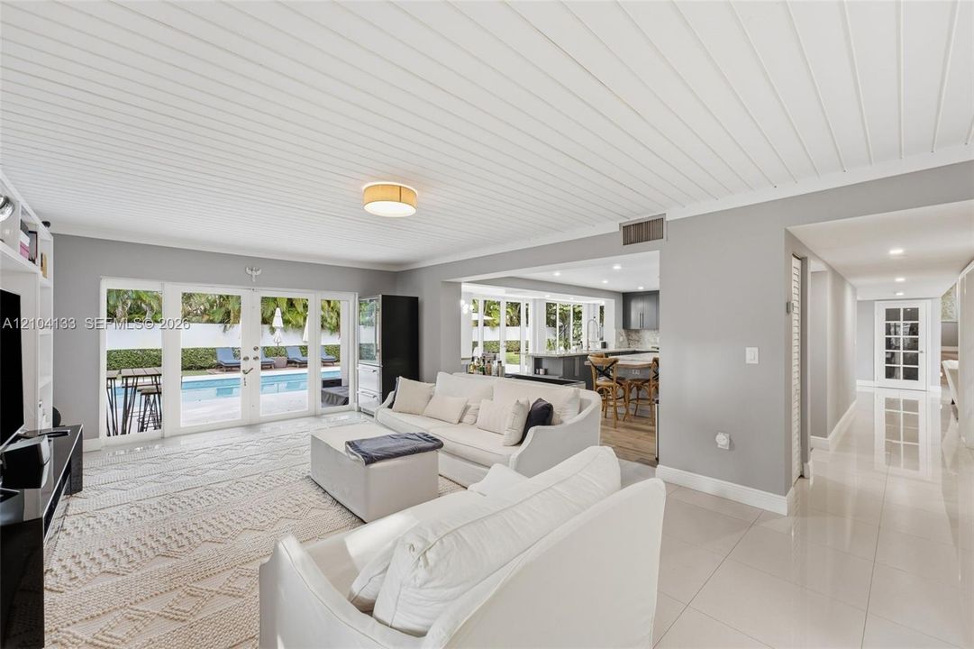 For Sale: $2,500,000 (4 beds, 4 baths, 3544 Square Feet)