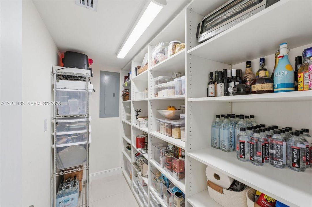 For Sale: $2,500,000 (4 beds, 4 baths, 3544 Square Feet)