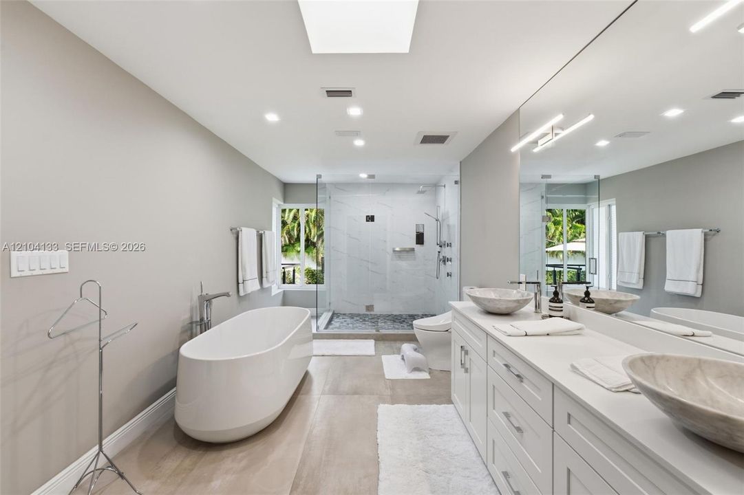 For Sale: $2,500,000 (4 beds, 4 baths, 3544 Square Feet)