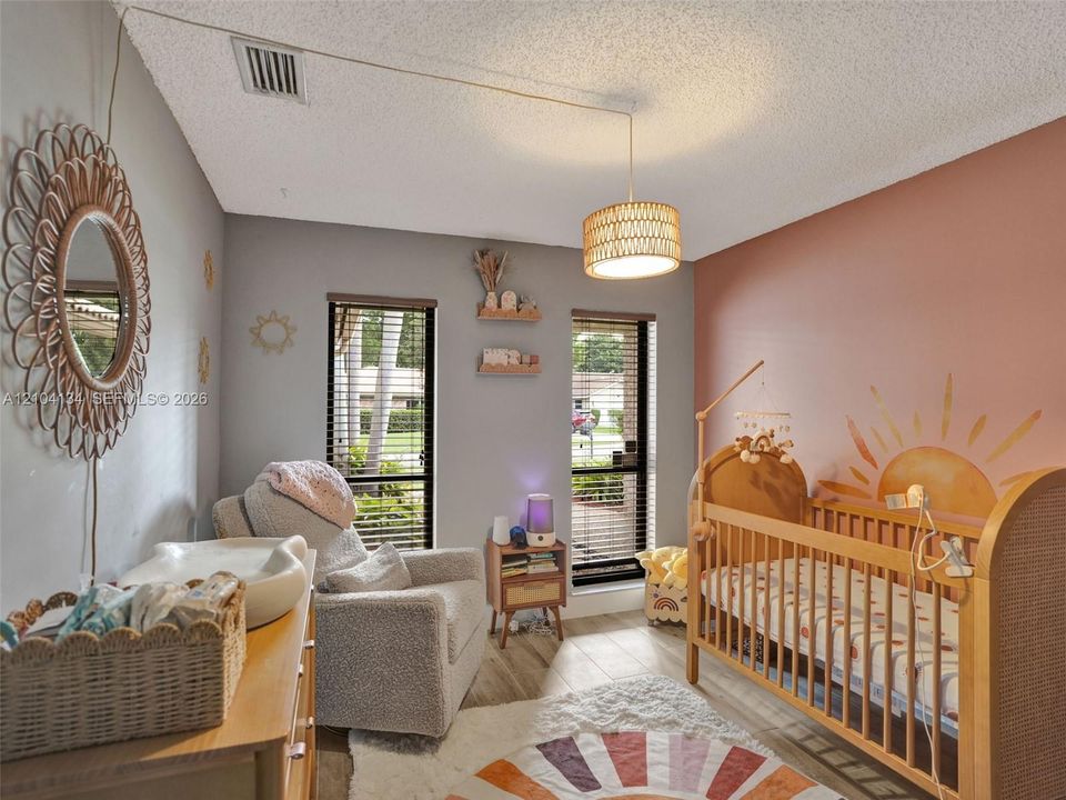 Front Facing bedroom 4