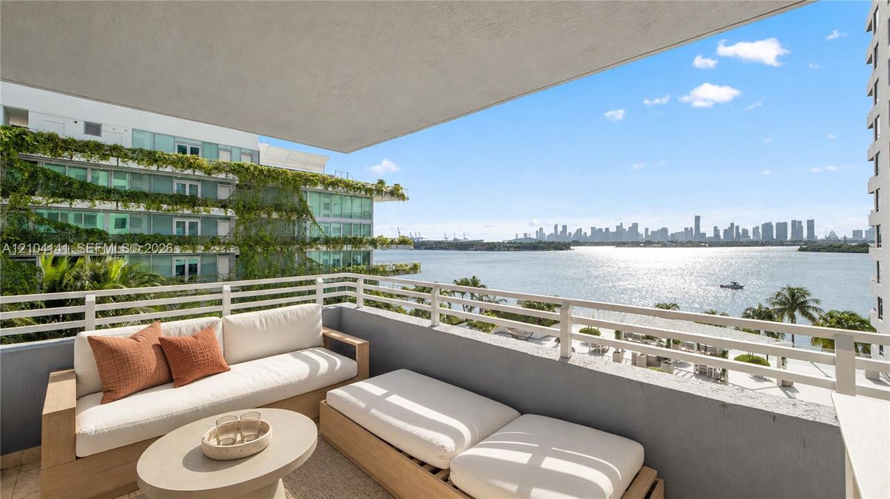 For Sale: $1,395,000 (2 beds, 2 baths, 0 Square Feet)