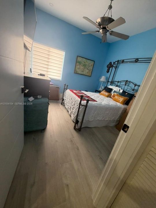For Sale: $335,000 (2 beds, 2 baths, 1500 Square Feet)